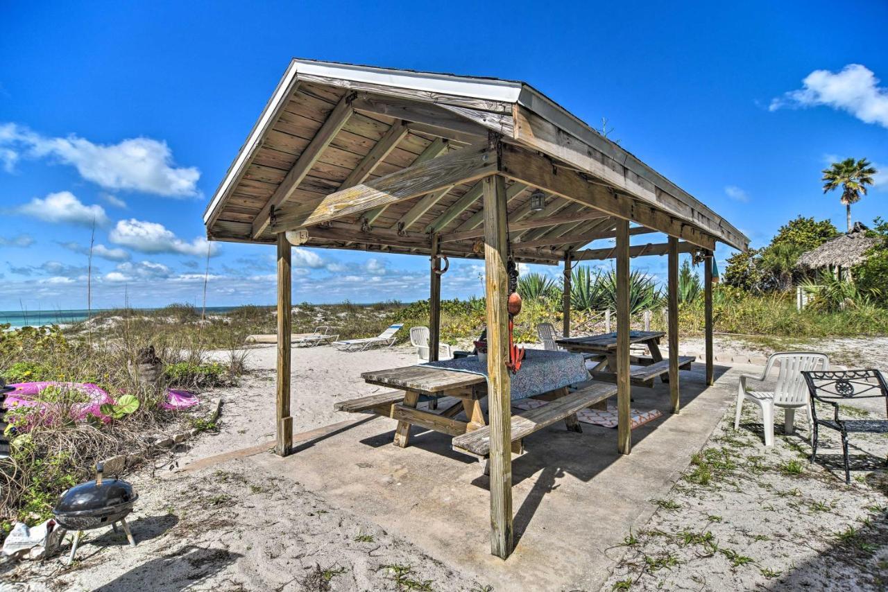 קלירווטר ביץ' Sun-Soaked Coastal Hideaway - Steps To Beach! מראה חיצוני תמונה